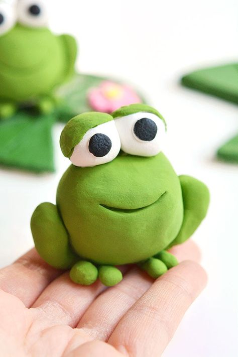 Clay Sculpting Ideas, New Diy Ideas, Frog Clay, Clay Monster, Clay Activity, Clay Frog, Make Your Own Clay, Clay Turtle, Sculpting Ideas