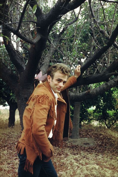 DECAYING HOLLYWOOD MANSIONS: James Dean in Color by Sanford Roth James Dean Poster, Jim Stark, James Dean Photos, Jimmy Dean, Scott Eastwood, East Of Eden, Actor James, Hooray For Hollywood, Hayden Christensen