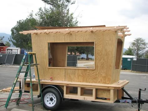 Instructable on how to build a "Renaissance faire" vardo Mobile Vendor, Mobile Coffee Shop, Mobile Food Cart, Wedding Trailer, Food Cart Design, Food Truck Business, Food Truck Design, Coffee Carts, Food Trailer