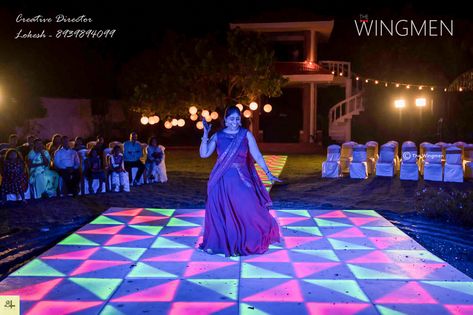 Sangeet Dance Floor Decor, Sangeet Dance Floor, Dance Floor Ideas, Shadi Decoration, Sangeet Stage, Mendhi Decor, Led Dance Floor, Sangeet Decor, Mehendi Decor