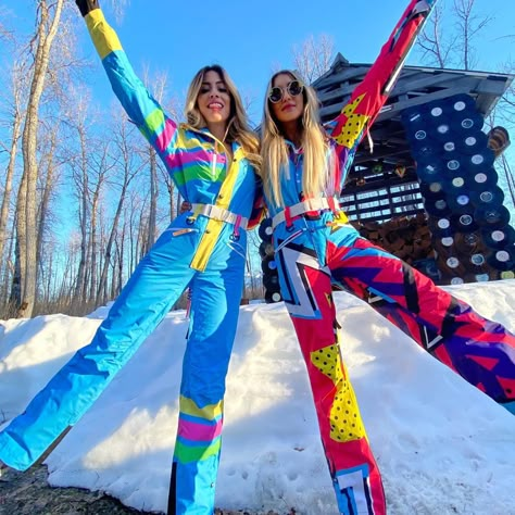 Snow Festival Outfit, Igloofest Outfit, Girls Ski Trip, Winter Rave, Winter Festival Outfit, Ski Fits, Cold Weather Attire, Ski Trip Outfit, Apres Ski Party