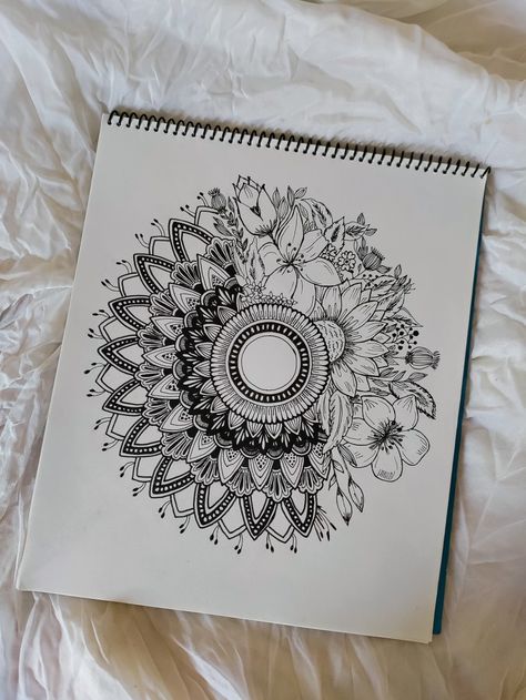 #mandala #art Mandala Art With Pencil Colour, Mandala Art For Boyfriend, Floral Mandala Art, Modern Mandala Art, Mandala Art Unique Designs, Mandala Drawing Colourful, Mandala Art Ideas Creative, Aesthetic Mandala Art, Mandala Sketch