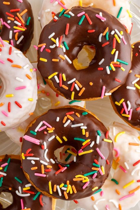 Cake Mix Doughnuts, Donut Recipe Fried, Cake Mix Donuts Recipe, Cake Donuts Baked, Cake Mix Donuts, Cake Mix Cookie Bars, Cake Donuts Recipe, Recipes Using Cake Mix, Donut Pan