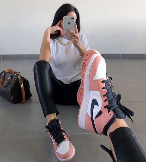 HDG.sales #1 Personal Shopper on Instagram: “Treat your girl right➖The Air Jordan 1 Mid Pink Quartz is now available at www.hdgsales.eu ➖ 📲 Tap to shop 🔒| 100% authentic 📸| @fanamss…” Air Jordan 1 Mid Outfit Women, Pink Jordans Outfit, Air Jordan 1 Mid Pink Quartz, Jordan 1 Mid Outfit, Jordan 1 Mid Pink Quartz, Pink Sneakers Outfit, Jordan Outfits Womens, Jordan 1 Pink, Jordan 1 Mid Pink