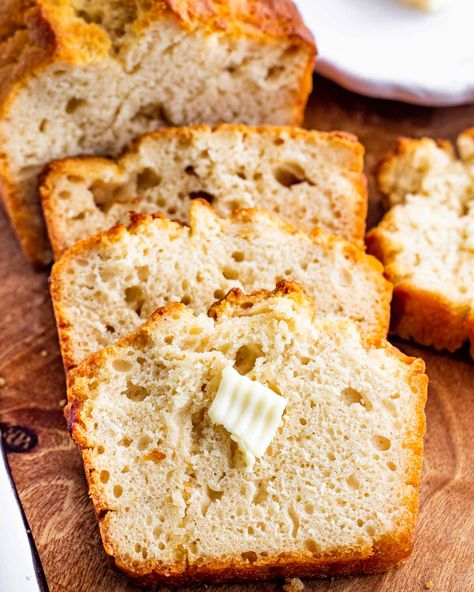 Quick Bread Recipes No Yeast, Bread Recipes No Yeast, Honey Bread Recipe, Honey Beer Bread, Plain Pizza, Quick Bread Recipes Easy, Beer Bread Recipe, Fluffy Dinner Rolls, Honey Bread