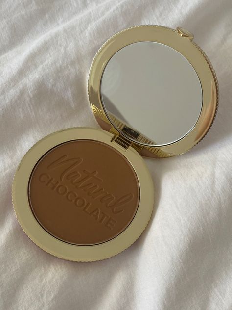 Bronzer Aesthetic, Masquerade Ball Aesthetic, Unrealistic Wishlist, Bronzer Makeup, Bronzer Palette, Ball Aesthetic, Makeup Wishlist, Makeup List, Chill Room