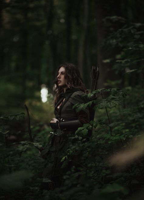 Mythology Photoshoot, Starling Aesthetic, Archery Photoshoot, Medieval Photoshoot, Medieval Photography, Larp Photography, Forest Warrior, Archery Aesthetic, Fantasy Woodland