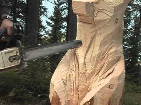 Chainsaw Carving Patterns, Chainsaw Sculpture, Chainsaw Wood Carving, Log Home Designs, Wood Carving For Beginners, Wood Carving Tools Knives, Scroll Saw Patterns Free, Bear Carving, Chainsaw Carving