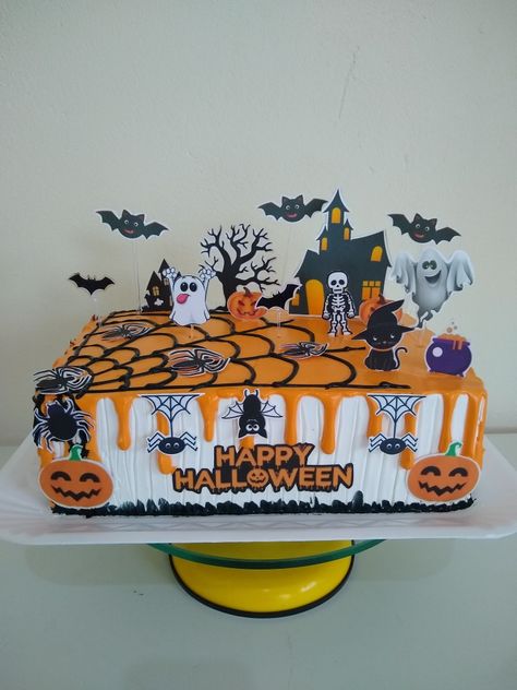 Bolo Tema Halloween, Horror Cakes Birthdays, Halloween Sheet Cake Ideas, Halloween Cup Ideas, Halloween Cakes Easy, Horror Cake, Halloween Party Backdrop, Halloween Invitaciones, Pasteles Halloween