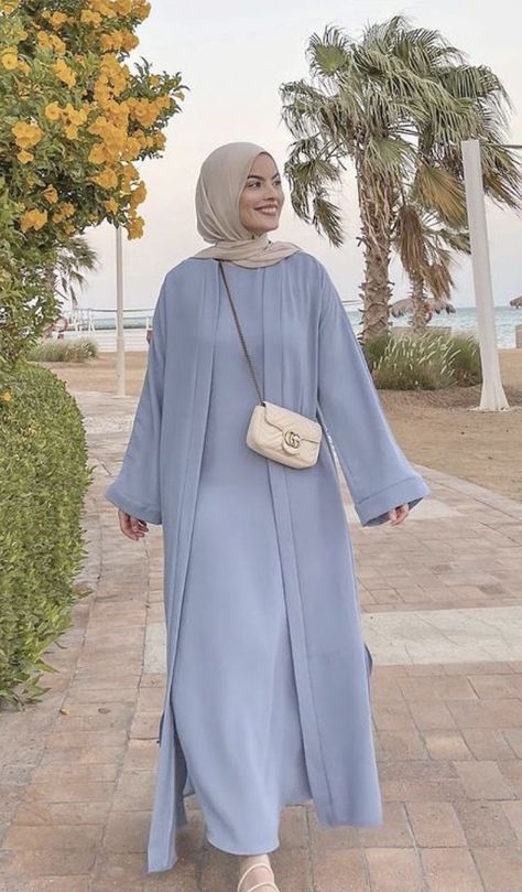 Decent Abaya Styles for Muslim Ladies - Kaybee Fashion Styles Abaya Styles, Abaya Outfit, Estilo Hijab, Abaya Hijab, Stile Hijab, Modern Hijab Fashion, Mode Turban, Modest Fashion Hijab, Hijabi Fashion Casual