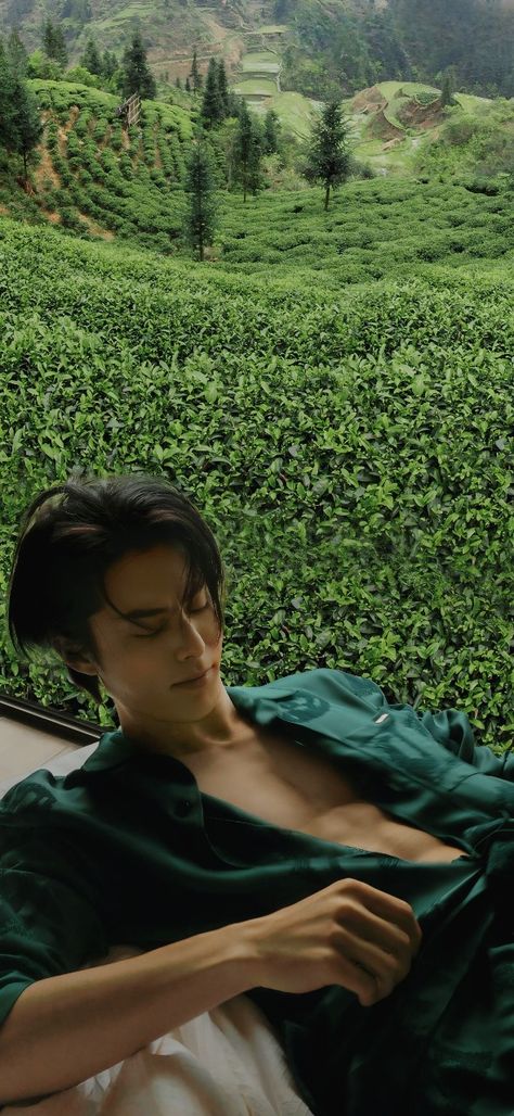 Darren Wang, Nature Paint, Drawing Nature, Wang Hedi, People Of Interest, Dylan Wang, Handsome Actors, Cute Actors, Chinese Boy