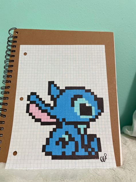 Drawings With Square Paper, Pixel Art A4 Paper, Pixel Art Stitch, Arrow Crafts, Square Drawing, Hand Doodles, Graph Paper Drawings, Easy Pixel Art, Pixel Drawing