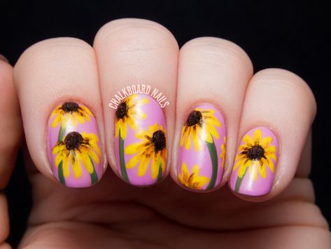 Floral Nails Tutorial, Sunflower Nail, Sunflower Nail Art, Chalkboard Nails, Sunflower Nails, Floral Nail Designs, Floral Nail, Flower Nail Designs, Floral Nail Art