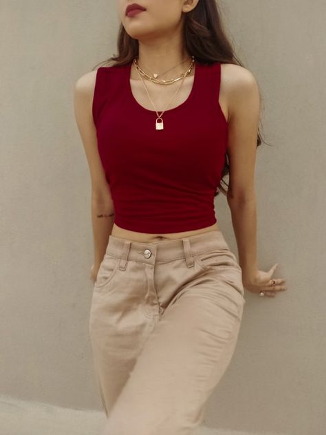 Western Crop Top On Jeans, Red And Beige Outfits, Maroon Color Outfits, Maroon Summer Outfit, Maroon And Gold Outfit, Red Crop Top Outfit Jeans, Maroon And Cream Outfit, Maroon Top And Jeans Outfit, Beige Top And Jeans Outfit