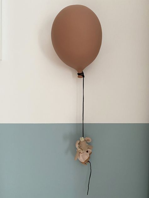 Nursery Wall Lamp, Ballon Room Decor, Kids Room Lamp Wall, Baloon Lamp Diy, Wall Lamp Kids Bedroom, Kids Room Lamp, Hotair Balloon Lamp, Lion Wall Hanging, Hanging Cloud