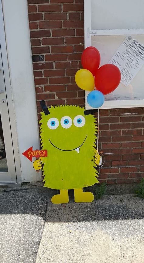 Monster Second Birthday Party, Monsters Party Ideas, 1st Monster Mash, Cute Monster Decorations, Monster Balloon Garland, Monster Party Activities, Monster Themed Party, Monster Theme Birthday Party Decoration, One Little Monster Party