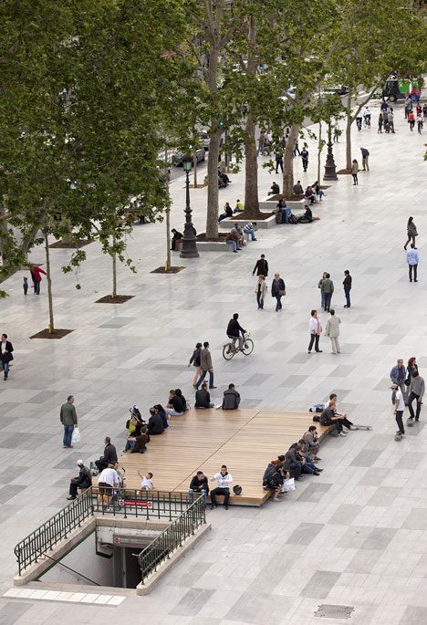 Paris' largest pedestrian square. Landscape Plaza, Pavement Design, Paving Pattern, Paving Design, Public Space Design, Public Square, Landscape And Urbanism, Urban Furniture, Urban Park