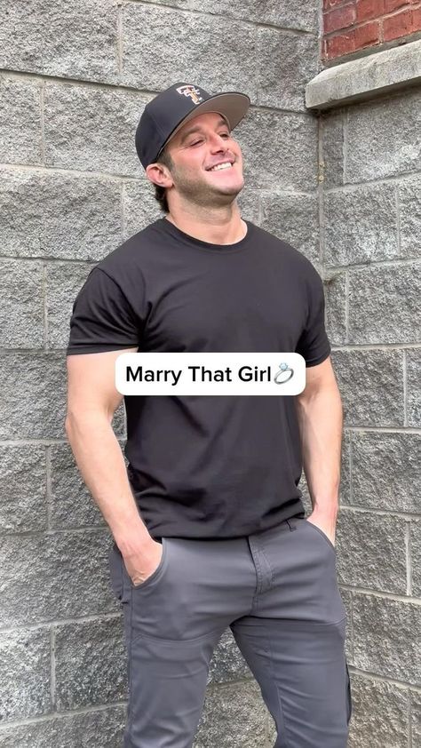 How do you know you’ve met the person you’ll marry someday? 💍⬇️ #eastoncorbin #marrythatgirl #countrymusic #weddingsong #proposalsong | Easton Corbin | Easton Corbin · Marry That Girl Marry That Girl, Easton Corbin, Country Music, Savannah, Savannah Chat, Knowing You, Did You Know, Weddings, Songs