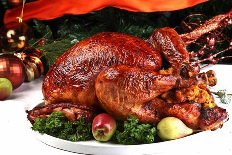 Easy Turkey Recipes, Turkey Brine Recipes, Turkey Brine, Brine Recipe, Whole Turkey, Holiday Foods, Leftovers Recipes, Roasted Turkey, Thanksgiving Turkey