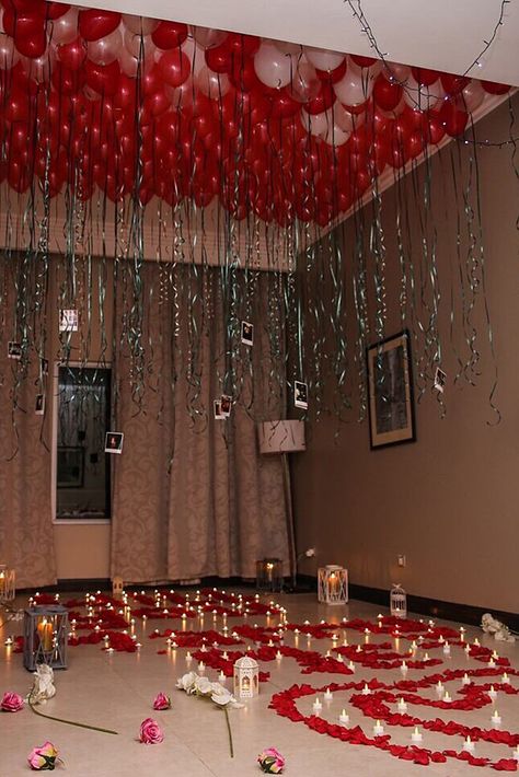 Proposal Room Decoration Ideas, Valentines Day Decorations Romantic, Valentines Day Surprise, Balloon Proposal, Valentines Bedroom, Romantic Room Surprise, Romantic Valentines Day Ideas, Romantic Room Decoration, Wedding Room Decorations