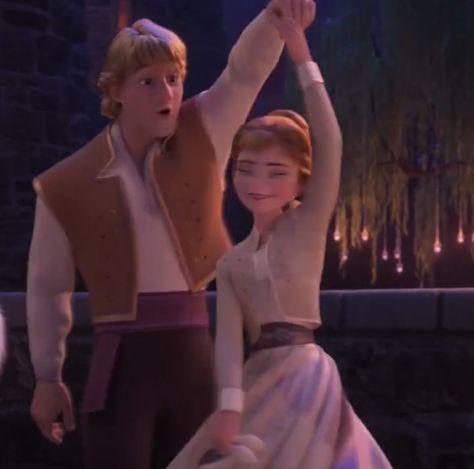 Frozen 2 Anna And Kristoff, Disney Couples Dancing, Anna And Kristoff Matching Pfp, Anna And Kristoff Aesthetic, Kristoff X Anna, Anna And Christoph, Kristoff Aesthetic, Disney Couples Aesthetic, Anna X Kristoff