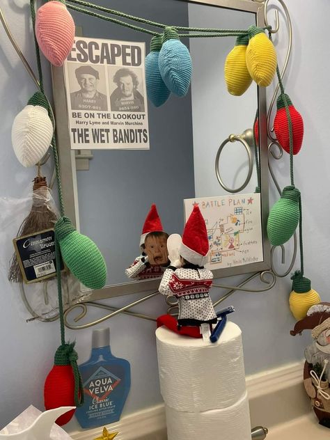 Elf On The Shelf Taylor Swift Ideas, Welcome Back Elf, Easy Thanksgiving Table Decor, Elf Return, Table Decor Thanksgiving, Elf On The Shelf Arrival, Thanksgiving Aesthetic, Elf Ideas Easy, Bad Elf