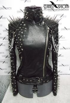 e6d8545daa42d5ced125a4bf747b3688desc52531257ri Styl Goth, Studded Leather Jacket, Estilo Punk, Genuine Leather Jackets, Studded Leather, Celebrity Outfits, Black Leather Jacket, Dark Fashion, Character Outfits