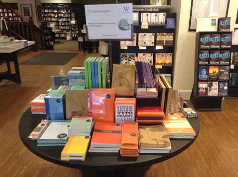 Colourful notebook display at Waterstones Leeds. Rainbow and typography. Bold and bright. Visual merchandising by Gale Battye. Notebook Display, Coffee Cups Diy, Fair Booth, Colorful Notebooks, Retail Signage, Retail Lighting, Men Coffee, Shop Front Signage, Shop House Plans