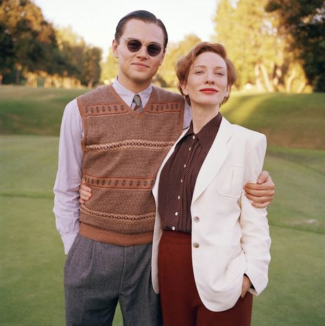 Leonardo DiCaprio & Cate Blanchett in The Aviator #movies #fashion Cate Blanchett Style, Sandy Powell, Catherine Élise Blanchett, Howard Hughes, Ingmar Bergman, Famous Comics, The Aviator, Septième Art, New Retro Wave