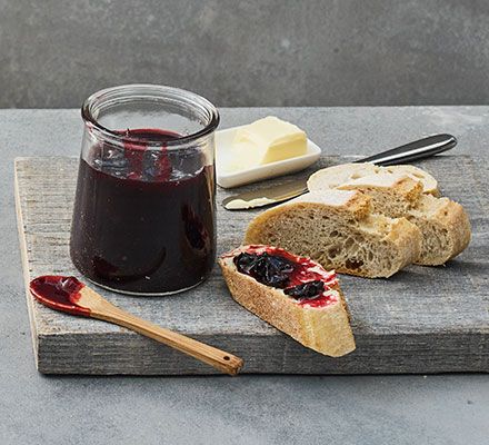 Damson Jam Recipe, Damson Recipe, Strawberry Canning, Allotment Recipes, Damson Jam, Making Strawberry Jam, Bliss Bowls, Kitchen 101, Make Jam