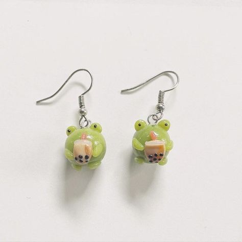 Frog Clay Charm, Clay Frog Earrings, Aesthetic Clay Earrings, Clay Charms Cute, Frog Boba, Clay Earrings Aesthetic, Boba Earrings, Cute Clay Earrings, Cute Polymer Clay Earrings