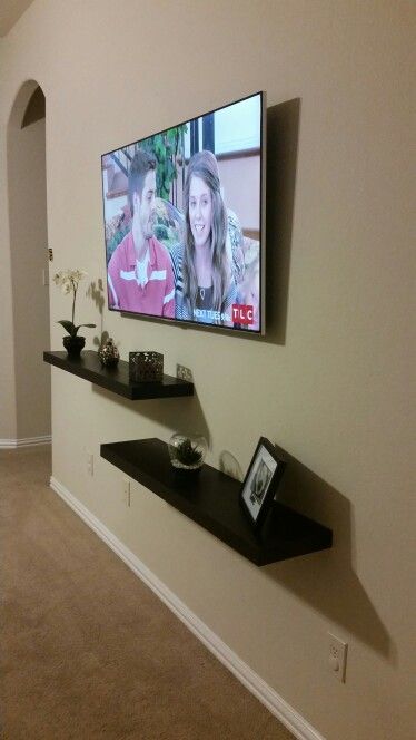 Floating Tv Shelf Decor, Floating Shelves For Tv, Tv Shelf Ideas, Shelf Under Tv, Shelves Pantry, Kitchen Cabinet Shelves, Kitchen Floating Shelves, Decorative Shelves, Floating Shelves Living Room