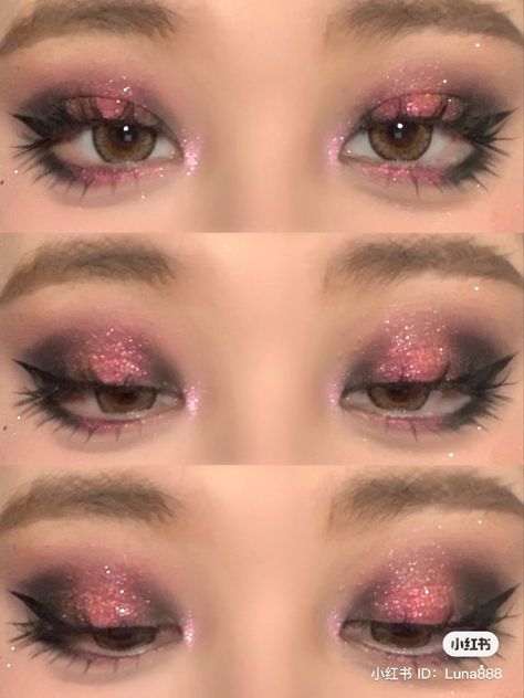 Pink Dark Makeup Looks, Pink Cute Makeup Look, Fushia Eyeshadow Make Up, Black And Hot Pink Makeup, Draculara Inspired Makeup, Pink And Purple Douyin Makeup, Draculaura Makeup Simple, Draculaura Cosplay Makeup, Draculaura Eye Makeup