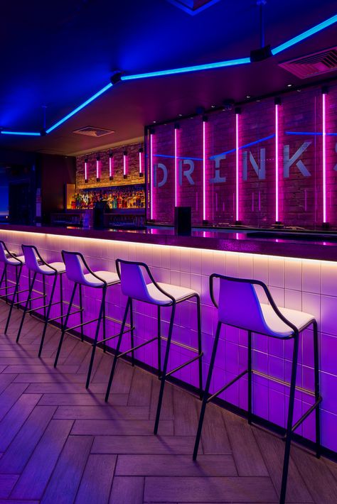 Club Set Up, Night Club Design Interior, Led Lights Bar, Club Bar Design, Neon Bar Design Ideas, Club Interior Nightclub, Aesthetic Bar Club, Neon Bar Design, Led Bar Lighting