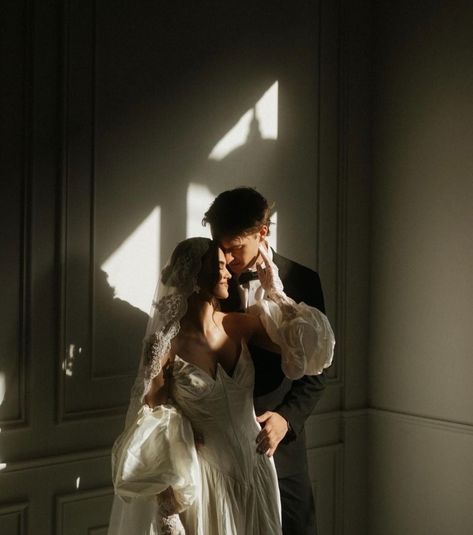 Ethereal Couple Aesthetic, Soft Romantic Wedding Photos, Luxury Wedding Photos, Moody Wedding Photography Style, Wedding Photos Moody, Fairytale Wedding Photos, Ethereal Wedding Photography, Untraditional Wedding Photos, Dark Wedding Photography