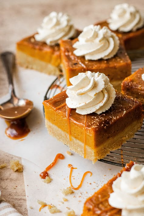 Autumn Pie Recipes, Caramel Pumpkin Pie, Autumn Pie, Classic Pumpkin Pie Recipe, Classic Pumpkin Pie, Fall Feast, So Much Food, Caramel Pumpkin, Pumpkin Pie Bars