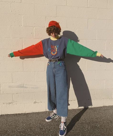 Vibrant Aesthetic Outfit, Cool Artsy Outfits, Colourful Retro Outfits, Fun Clothes Aesthetic, Art Ho Outfit, Retro Indie Aesthetic Outfits, Vintage Indie Aesthetic Outfits, Bright Sweater Outfit, Arcadecore Outfits