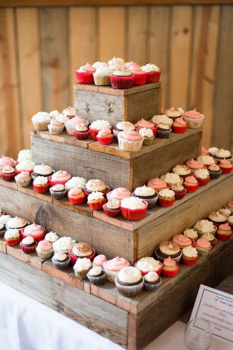 DIY Barn Wood Cupcake Stand Dessert Table Wooden Wedding Cake Stand, Wood Cupcake Stand, Rustic Cupcakes, Barn Party, Wedding Cake Stand, Cupcake Stands, Cupcake Display, Country Chic Wedding, Wedding Cake Stands