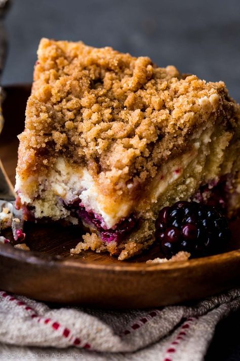 Cream Cheese Crumb Cake, Blackberry Cream Cheese, Streusel Recipe, Cake With Cream Cheese Filling, Blackberry Dessert, Crumb Cake Recipe, Blackberry Recipes, Cinnamon Streusel, Berries Recipes