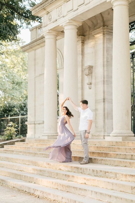 Philadelphia Engagement Photos, Poses Fun, Wren Photography, Unique Poses, Beautiful Engagement Photos, Golden Summer, A Year In Review, Engagement Picture Outfits, Spring Engagement Photos