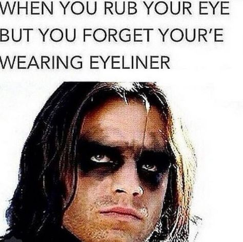 When you rub your eye but forget your wearing eyeliner. ~~~~~~ Beauty Humor Makeup Memes, Swim Life, Dc Movies, Six Feet Under, Winged Eyeliner, Have A Laugh, Awkward Moments, E Card, Photo Images