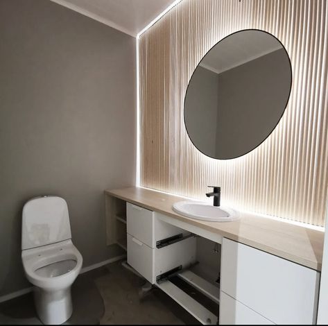 Mala Kupatila Ideje, Round Mirror Bathroom, Bathroom Inspiration, Lighted Bathroom Mirror, Bathroom Mirror, Kids Room, House Plans, Dream House, New Homes