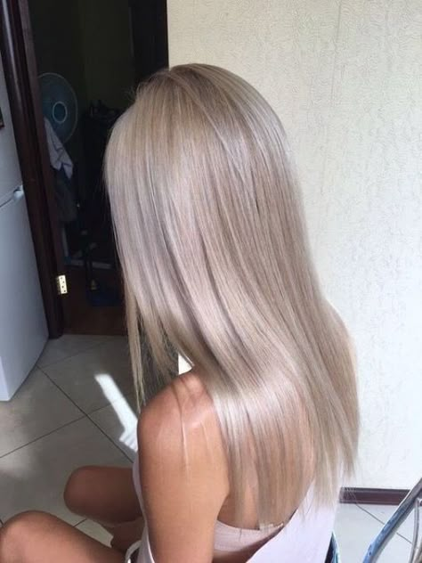 Silver Blonde Hair, Ombre Hair Blonde, Dyed Blonde Hair, Silver Blonde, Ash Blonde Hair, Blonde Hair Inspiration, Ombré Hair, Blonde Hair Looks, Trendy Hair Color