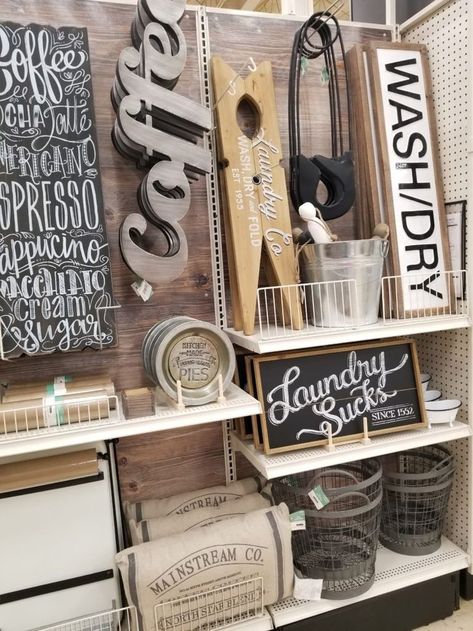 Rustic Houses, Making Signs, 1st House, Farmhouse Laundry, House Deco, Farmhouse Remodel, Vintage Farmhouse Decor, Farmhouse Home Decor, Farmhouse Decoration