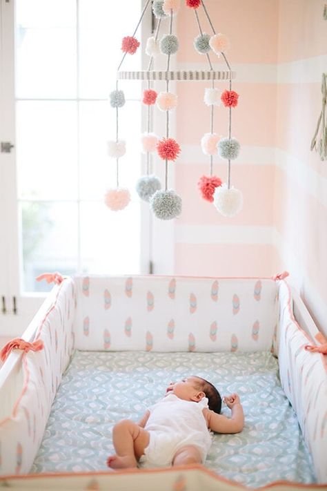 6 Fun Ways To Use Pom Poms In Your Nursery Modern Crib Mobile, Girl Nursery Pink, Diy Baby Mobile, Modern Crib, Diy Bebe, Decor Ikea, Mobile Baby, Baby Crib Mobile, Nursery Mobile