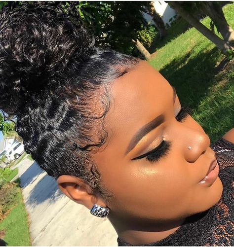 High Curly Bun Black Women, Full Hairline, Natural Blowout, Hot Buns, 4a Natural Hair, Updo Braids, Cute Natural Hairstyles, Beautiful Buns, Black Ponytail Hairstyles