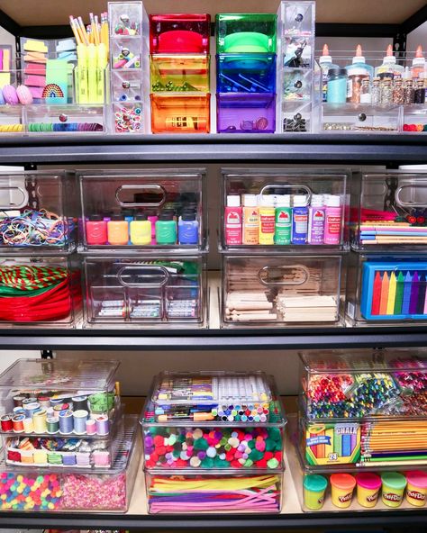 Swipe through to see how you can turn ordinary art supplies into a rainbow masterpiece. Get inspired to organize your creativity, one hue at a time! 🎨🌈 Shop these organization products on our LTK @idlivesimply @idlivesimplyeu @crayola @playdoh #organizationideas #artsupplygoals #rainboworganization #backtoschool #crafts #diyorganization #colorcoded #creativityunleashed #organizedart #craftroominspo #artstudioideas #rainbowart Organize Coloring Supplies, Organizing Art Supplies, Organize Crayons And Markers, Coloring Organization Art Supplies, Organize Markers And Crayons, Organizing Crayons And Markers For Kids, Center Organization, Art Supply Organization, Organize Craft Supplies