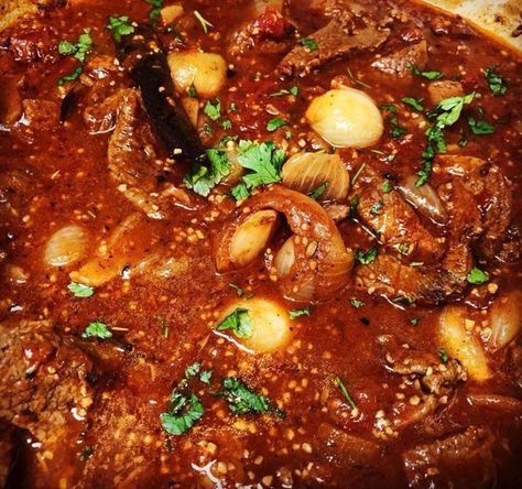 Slow Cooked Beef Stifado - Feed Your Family for £20 a week Stifado Recipe, Greek Beef Stew, Beef Stifado, Slow Cooker Tomato Soup, Beef And Mushroom Pie, Greek Beef, Beef Steak Recipes, Mushroom Pie, Keto Beef Recipes