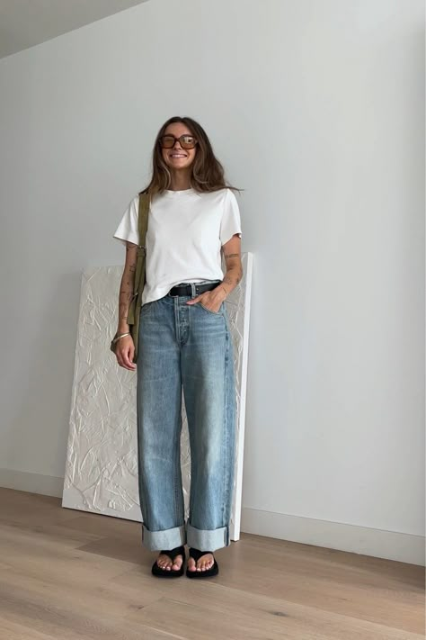 Relaxed Effortless Style, Cooler Spring Outfits, Citizens Of Humanity Jeans, Mode Inspo, Tshirt Outfits, Outfit Look, Citizens Of Humanity, Mode Inspiration, Spring Summer Outfits