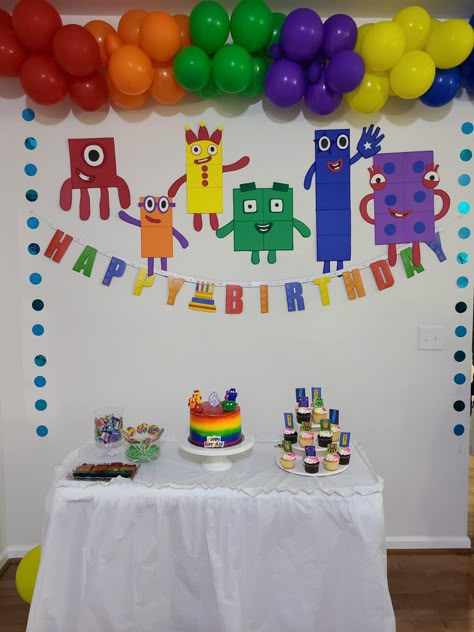 Numbers Party Theme, Numbers Theme Birthday Party, Alpha Blocks Birthday Party, Number Blocks Decoration, Shapes Theme Birthday Party, Block Theme Birthday Party, Shape Birthday Party, Alphabet Party Theme, Number Block Party Decorations